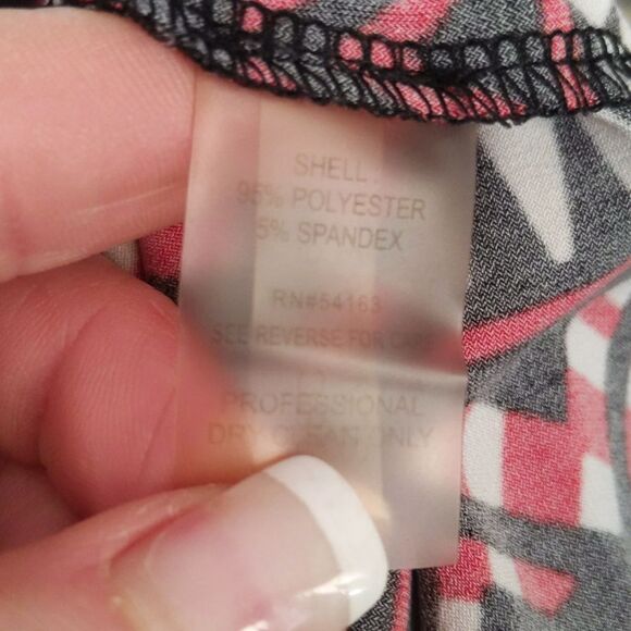 5/$55 - Calvin Klein sleeveless silky v-neck top, red black white 2XL - Picture 4 of 4